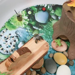 HOPTOYS Jeux D'Imagination*Decor Sous-Bois Pour Bac D'Exploration Rond