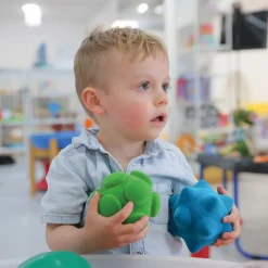 HOPTOYS Balles Sensorielles Adaptees*Grandes Balles Velours Par 6 - Espace