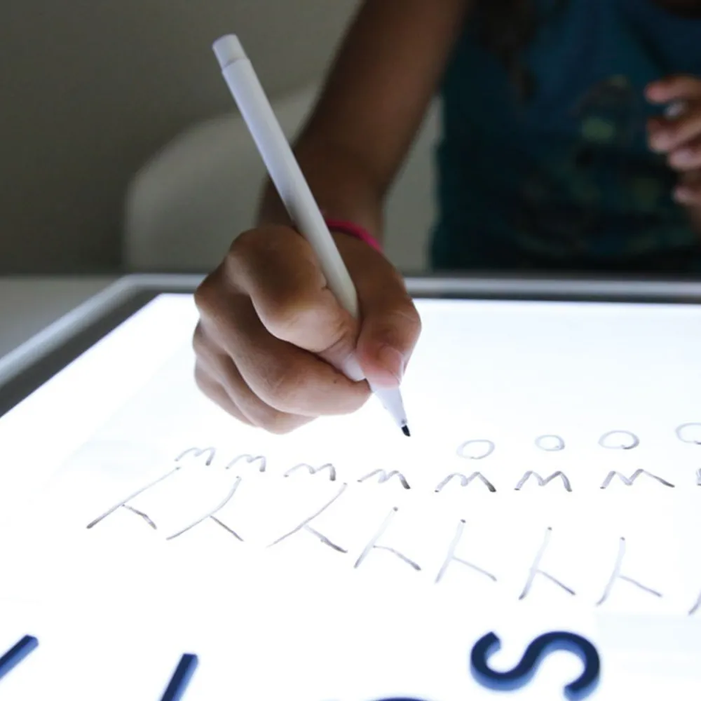 HOPTOYS Produits Lumineux Et Contrastes*La Table Lumineuse Tickit