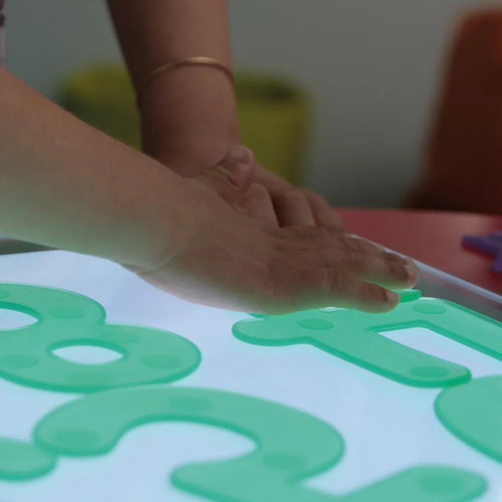 HOPTOYS Produits Lumineux Et Contrastes*La Table Lumineuse Tickit