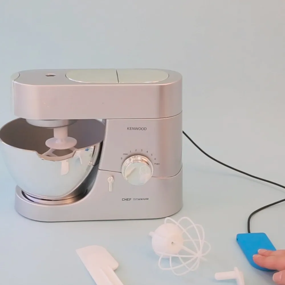 HOPTOYS Jouets Avec Contacteur*Mini Robot Kenwood Titanium Adapte