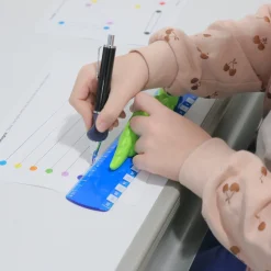 HOPTOYS Outils D'Adaptation Scolaire*Regle Avec Poignee Crocodile